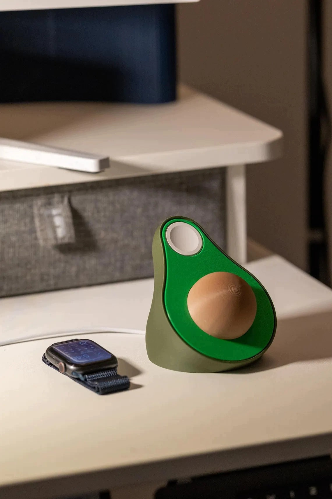 Podstawka pod Apple Watch w kształcie awokado z tajną przegródką w 3D